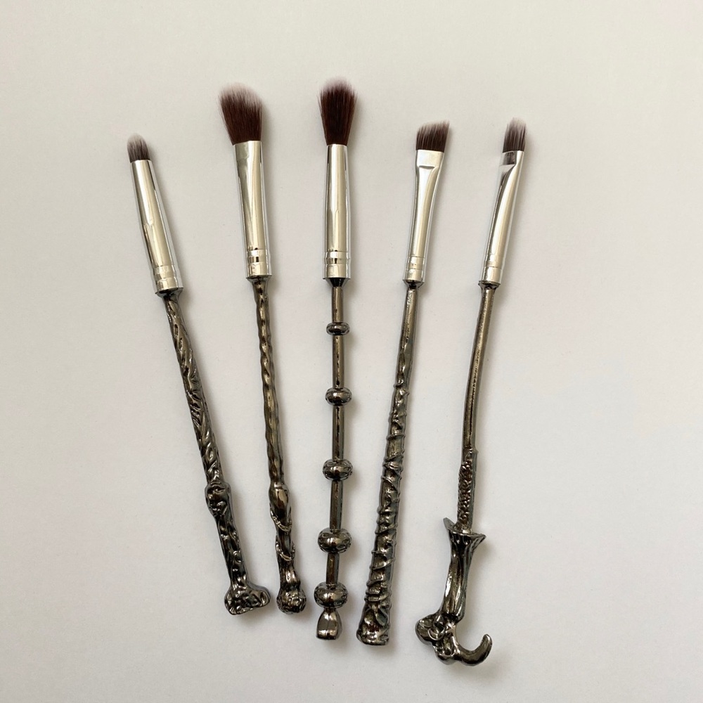 {Storybook Cosmetics} Brush Set